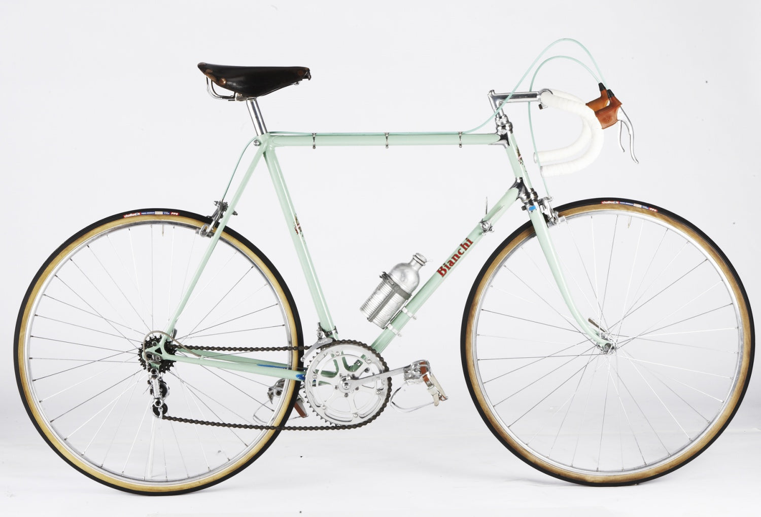 Vintage Bicycle Feature: Bianchi Campione del Mondo. Italy, 1953