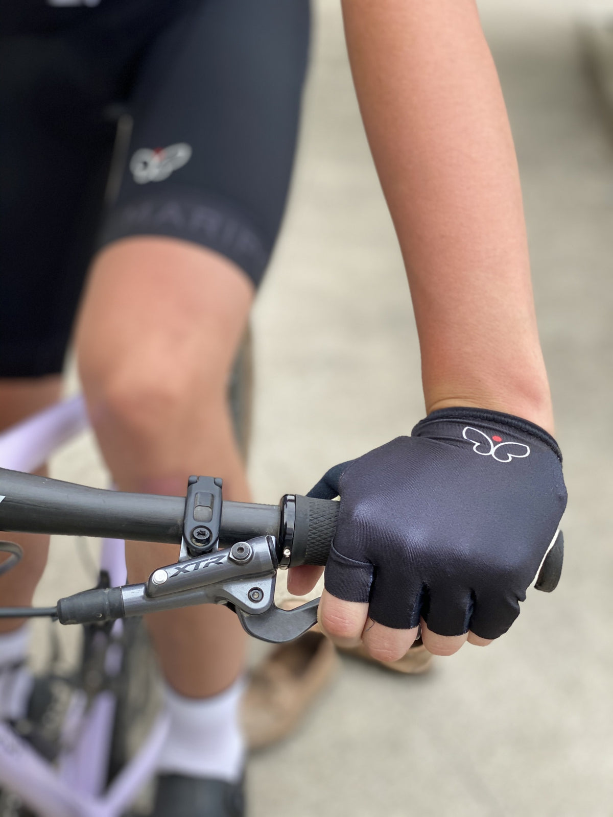 Mariposa cycling gloves