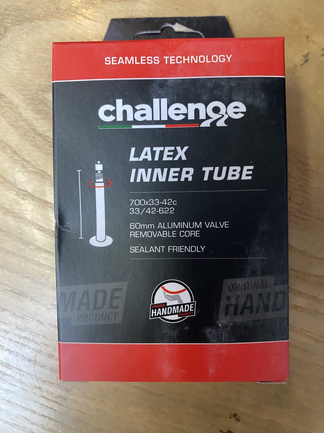 Challenge Latex inner tube, 700C, 60mm Aluminum Presta valve