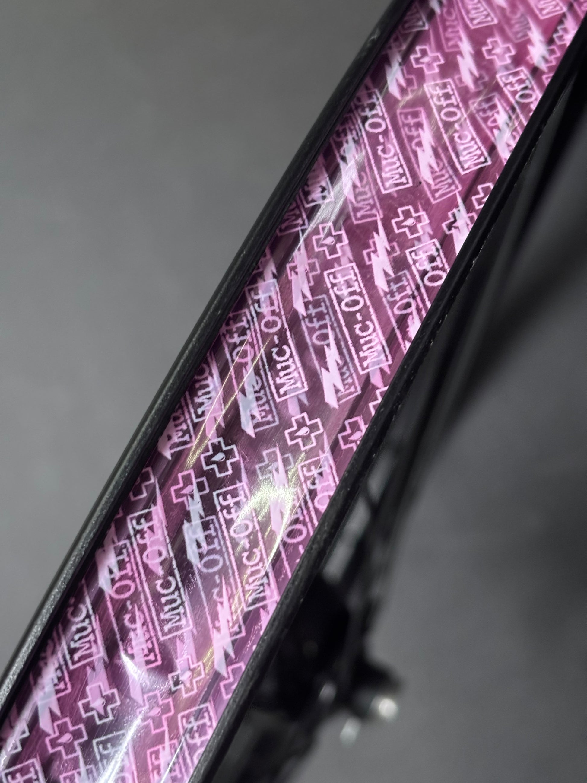 Front wheel: SONdelux 12mm Dynamo Centerlock Disc hub & HED G Rim 28H