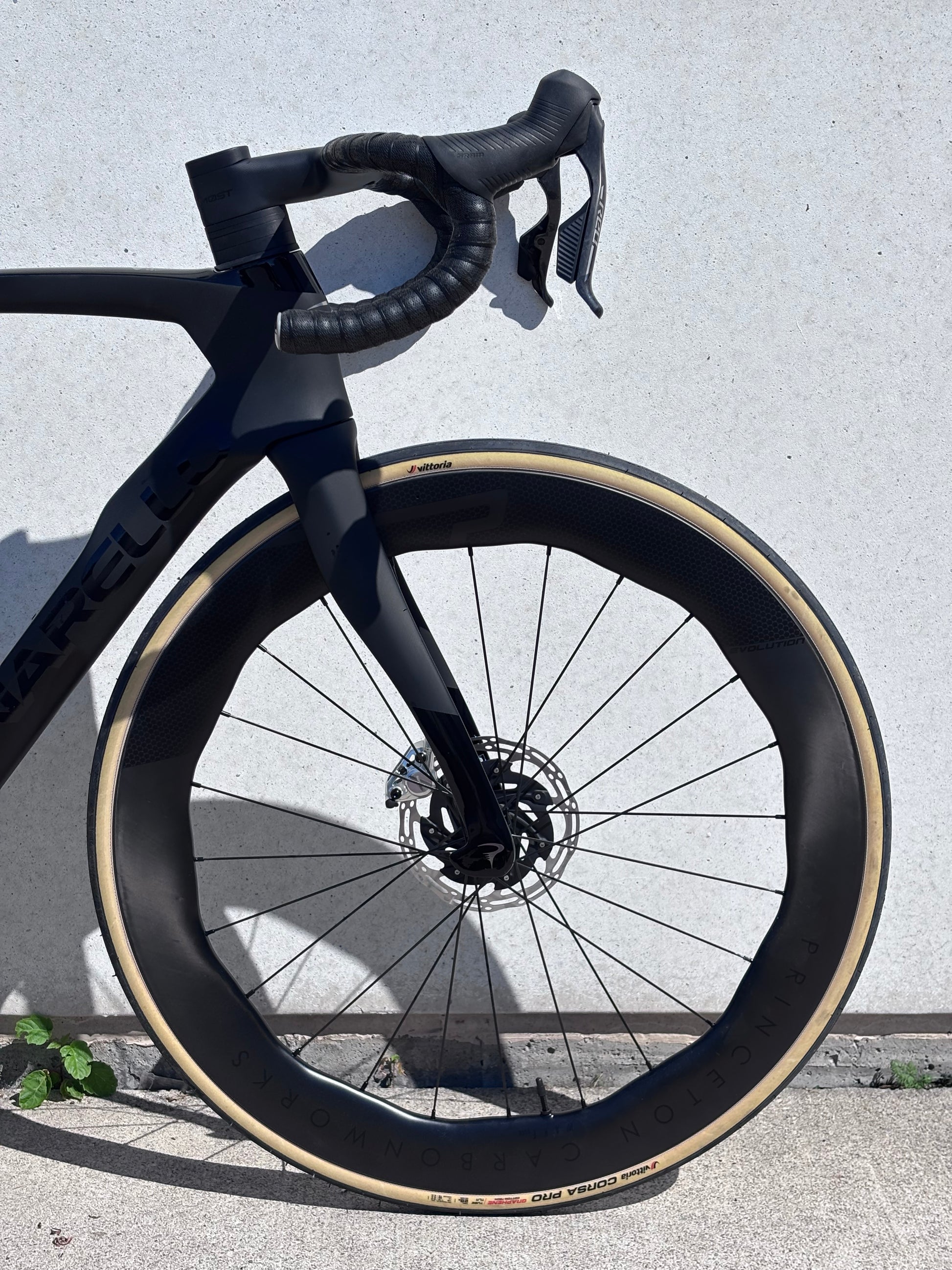 Pinarello Dogma F, Size 54cm, Black on Black