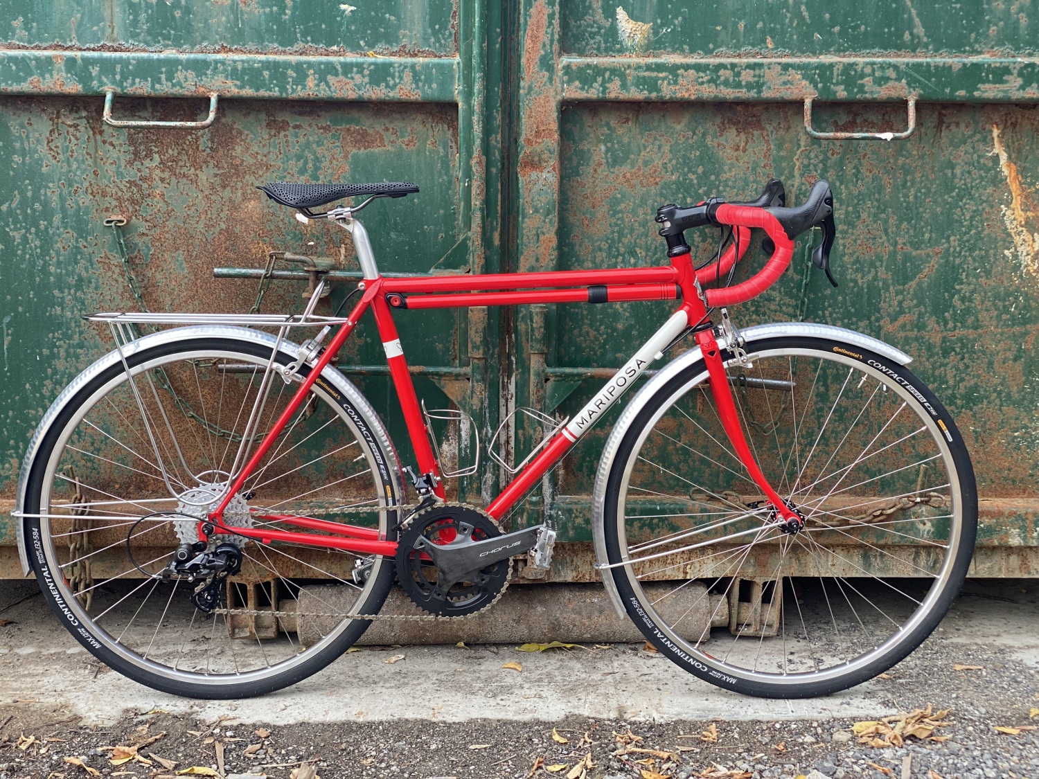 Mariposa Feature: Fenders, a carrier, 650’s and Campagnolo Chorus 12