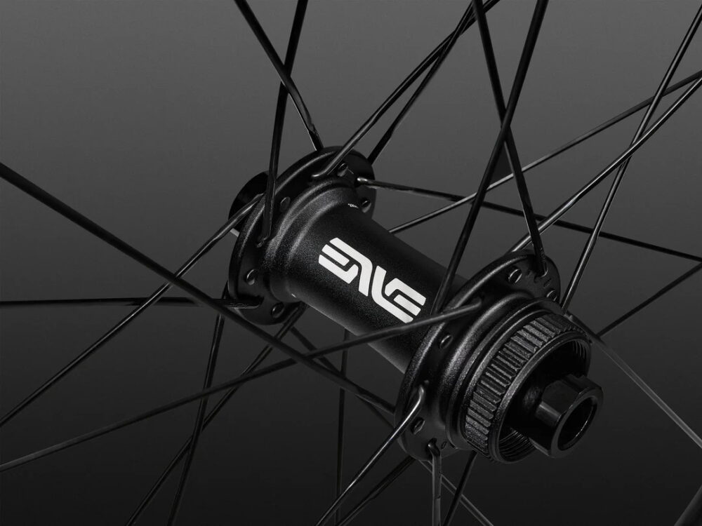 ENVE Foundation 65 Innerdrive Carbon Disc Wheelset - Image 5